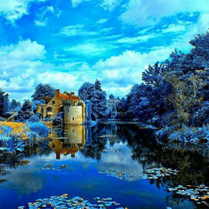 کیانوش عیسوی